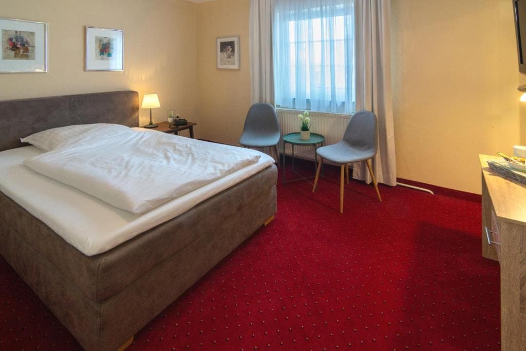 Budget Double Room room - Image 2