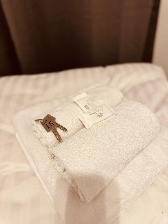 Single Room with Shower room - Image 1