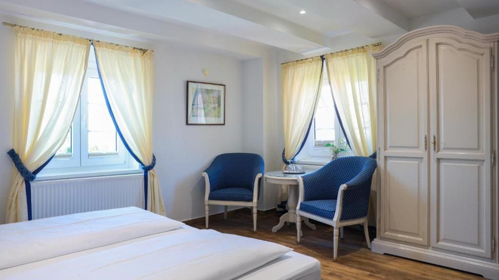 Economy Double Room room - Image 2