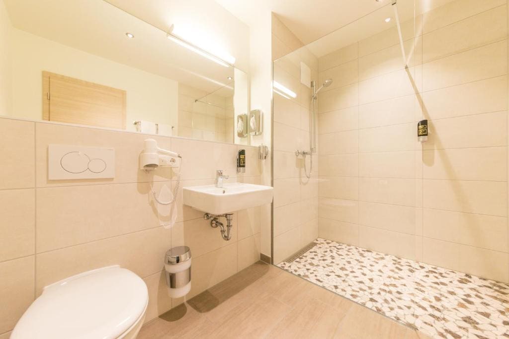 Standard Double Room room - Image 2