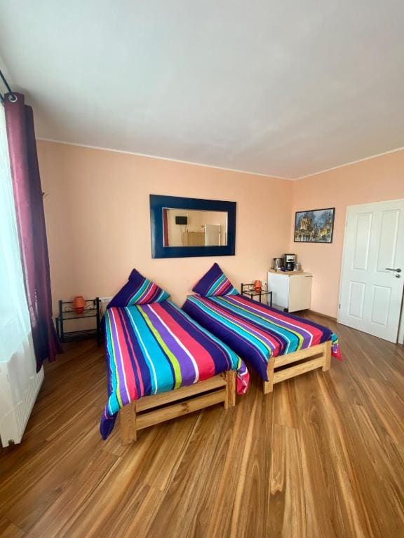 Double Room with Private Bathroom room - Image 3