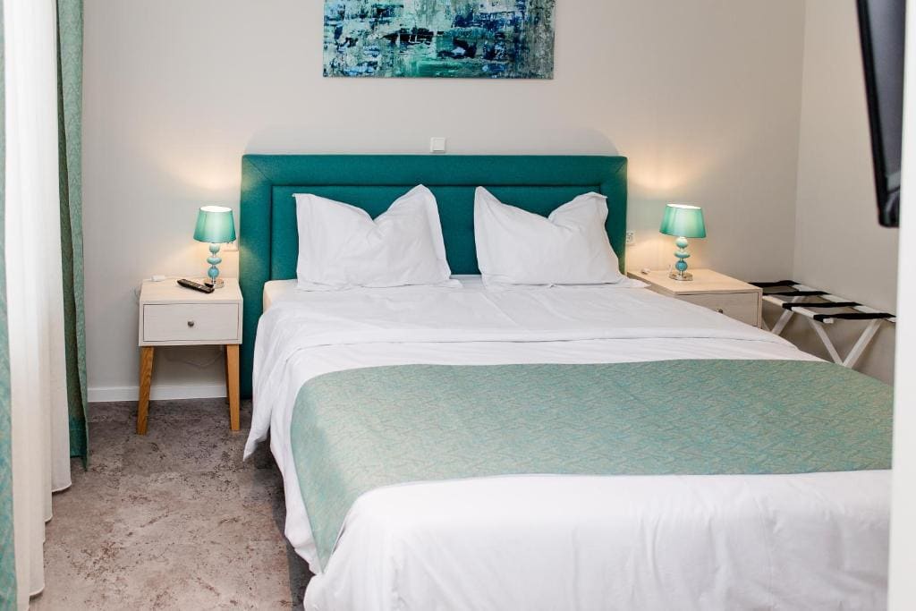 Deluxe Double or Twin Room with Mountain View room - Image 1