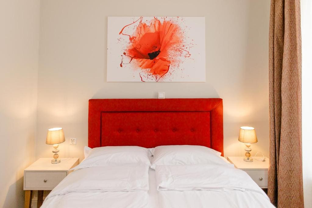 Double Room with Mountain View room - Image 2