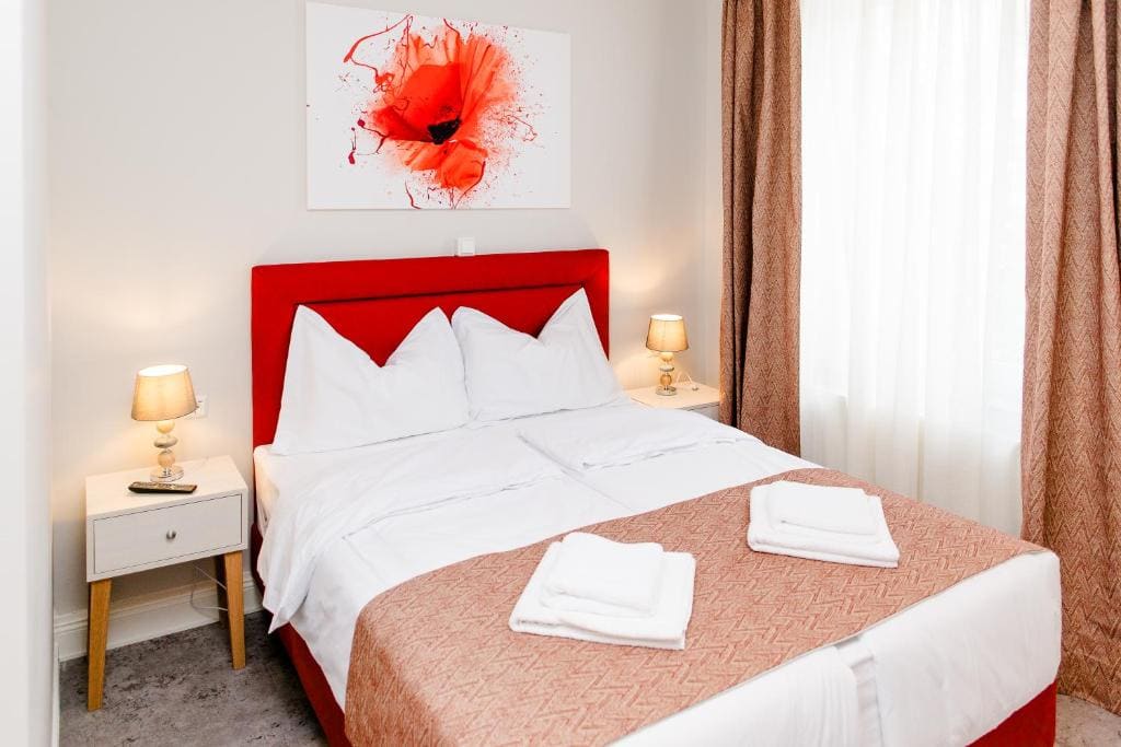 Double Room with Mountain View room - Image 1