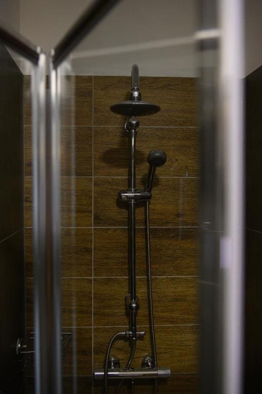 Deluxe Double Room with Jacuzzi and Balcony room - Image 3