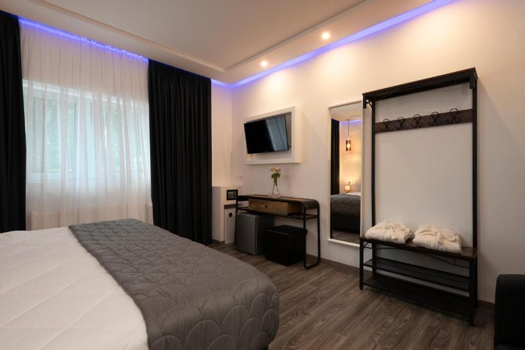 Standard Double Room room - Image 2
