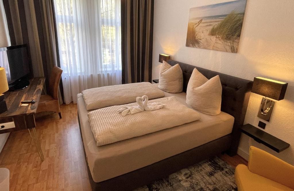 Deluxe Double Room room - Image 3