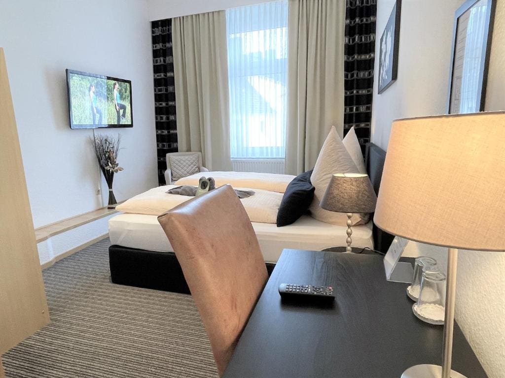 Double Room with Private Bathroom room - Image 1