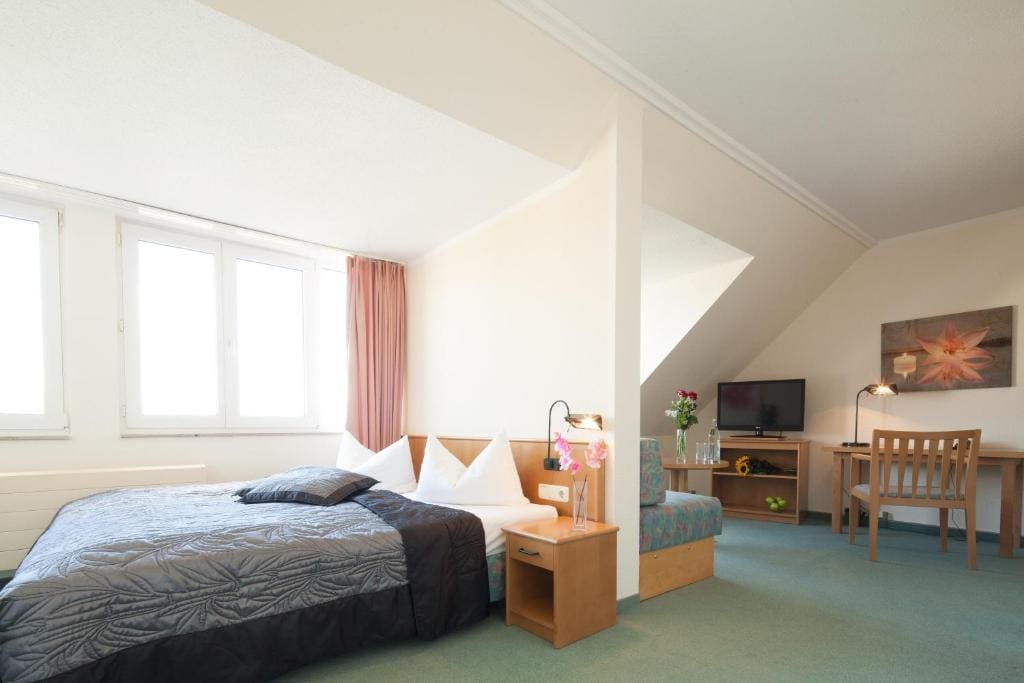 Apartment room - Image 1