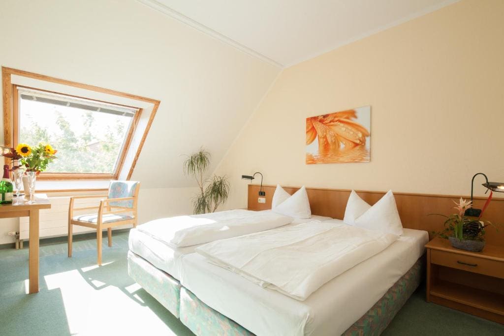 Family Room room - Image 1