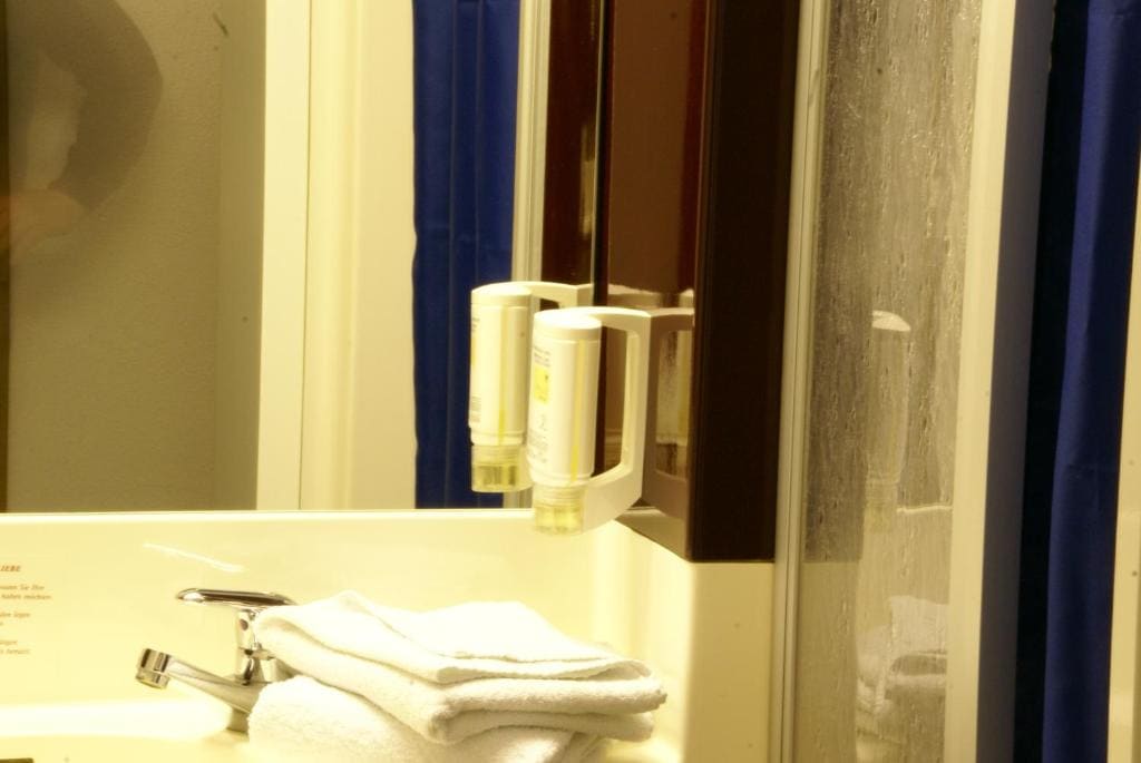 Comfort Single Room room - Image 2