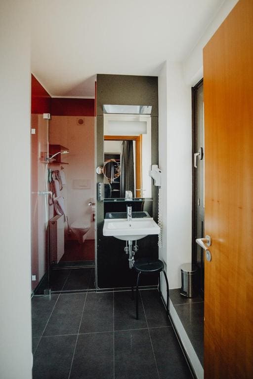 Single Room Comfort room - Image 2