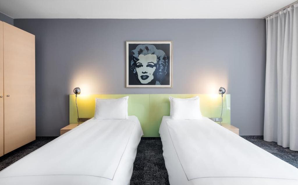 Executive Twin Room room - Image 3