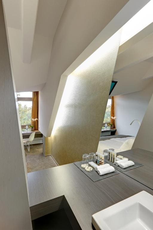 Deluxe Double or Twin Room room - Image 2