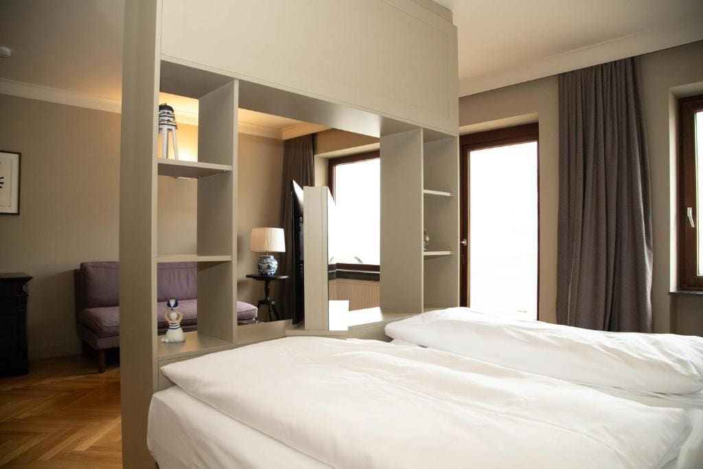 Superior Suite with Balcony room - Image 2
