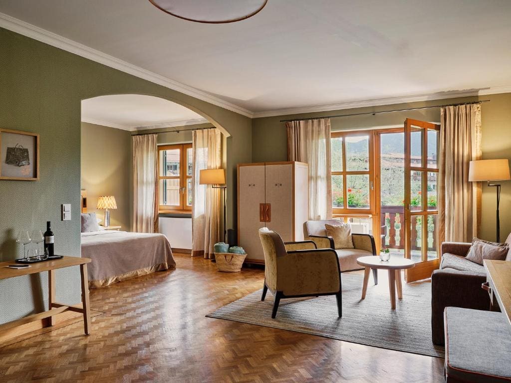 Junior Suite with Balcony room - Image 1
