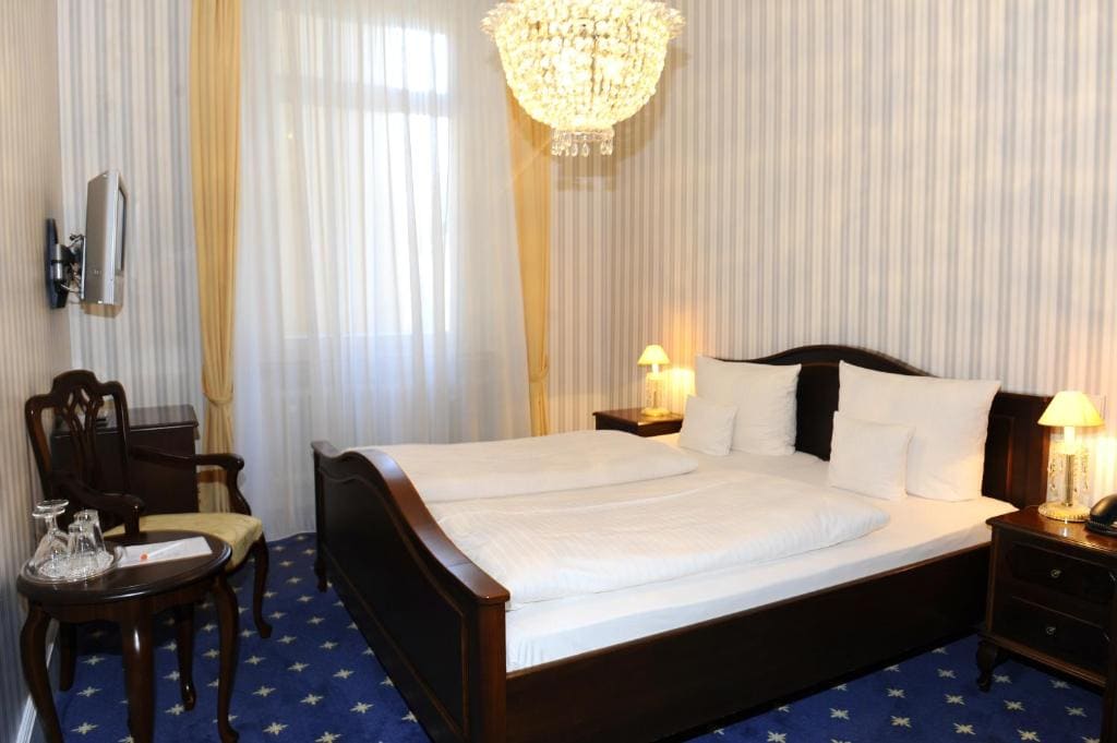 Superior Double Room room - Image 2