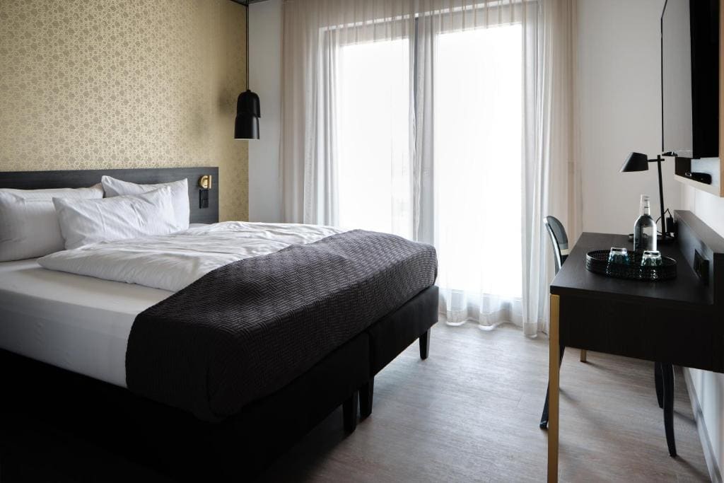 Suite room - Image 1