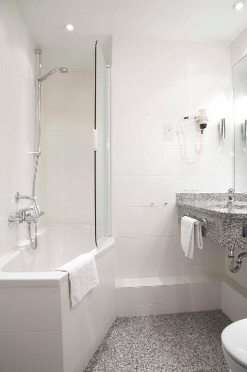 Small Single Room room - Image 1