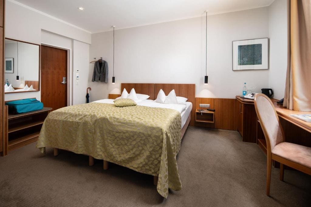 Family Room room - Image 1