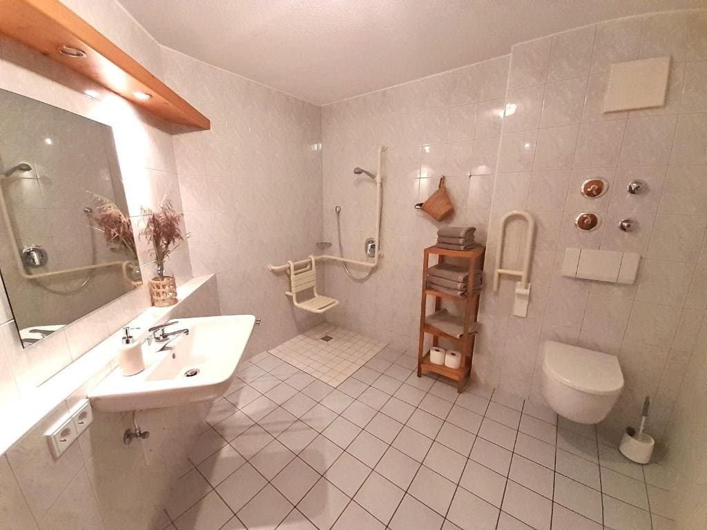 Triple Room Disability Access room - Image 1