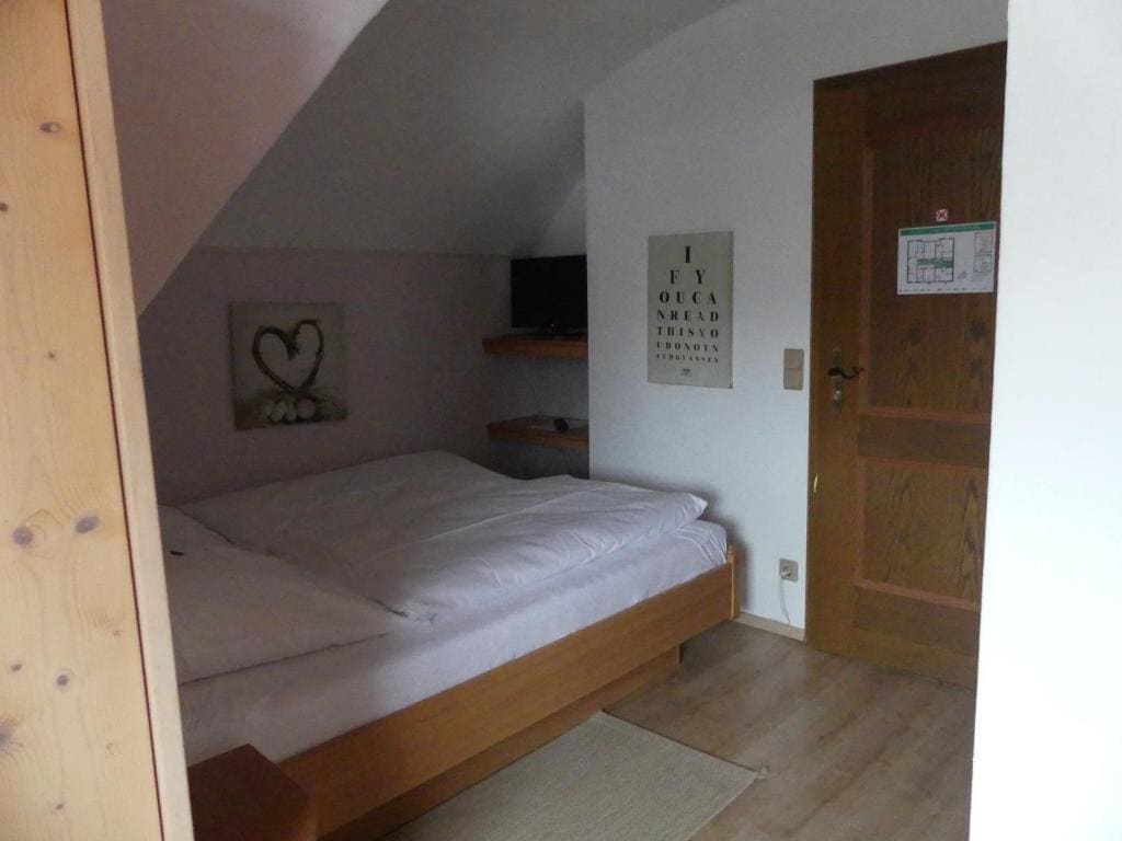 Budget Double Room room - Image 2