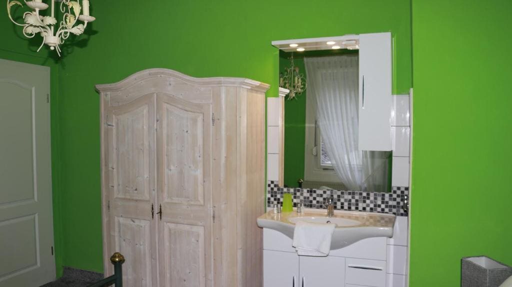 Large Double Room room - Image 1