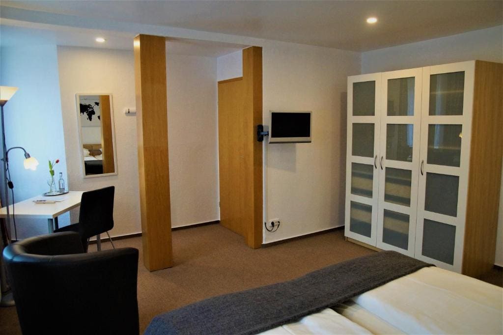 Budget Double Room room - Image 3