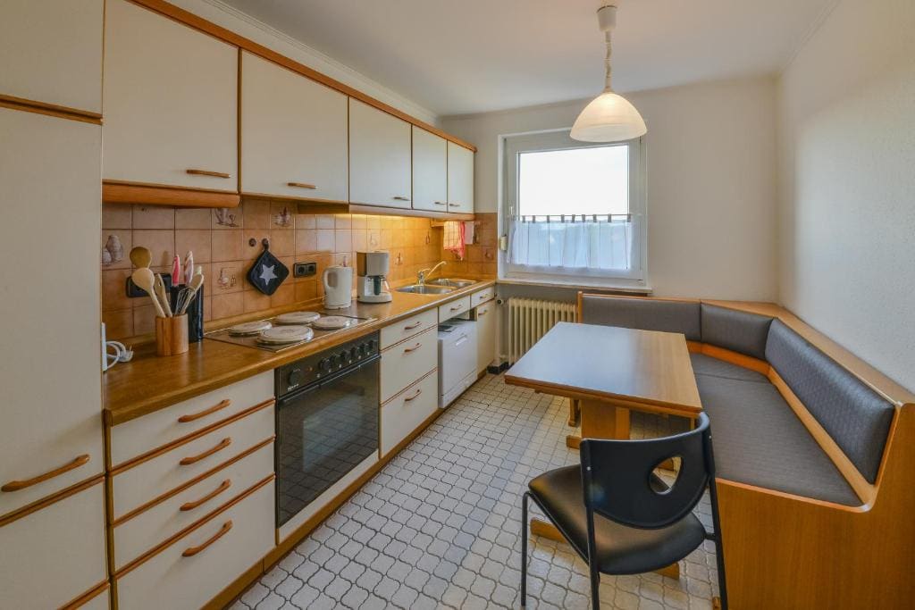 Apartment room - Image 1