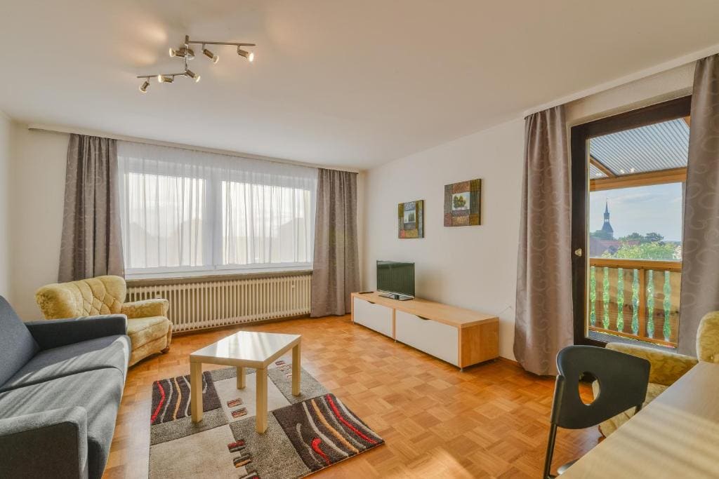 Apartment room - Image 2