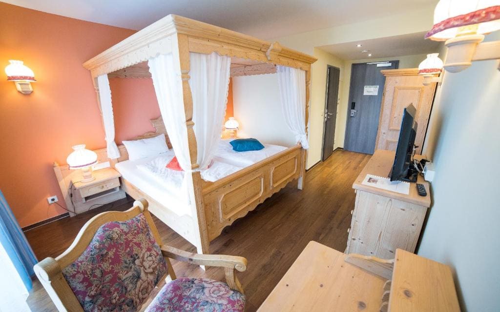 Deluxe Double Room room - Image 2