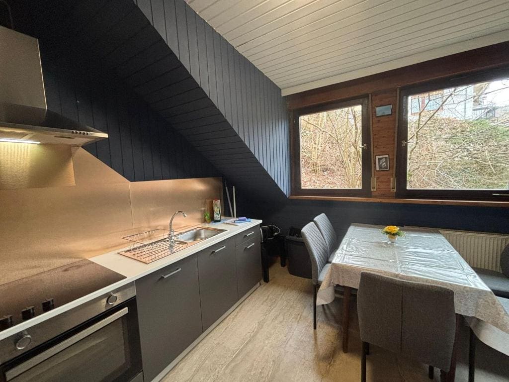 Three-Bedroom Apartment with Balcony room - Image 1