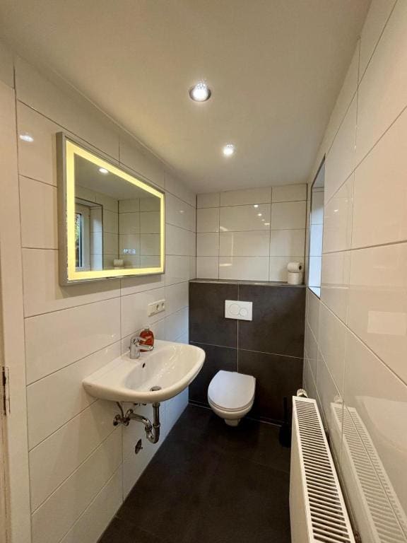 Two-Bedroom Apartment with Balcony - Annex room - Image 3