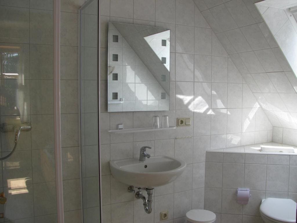 Large Double Room room - Image 1