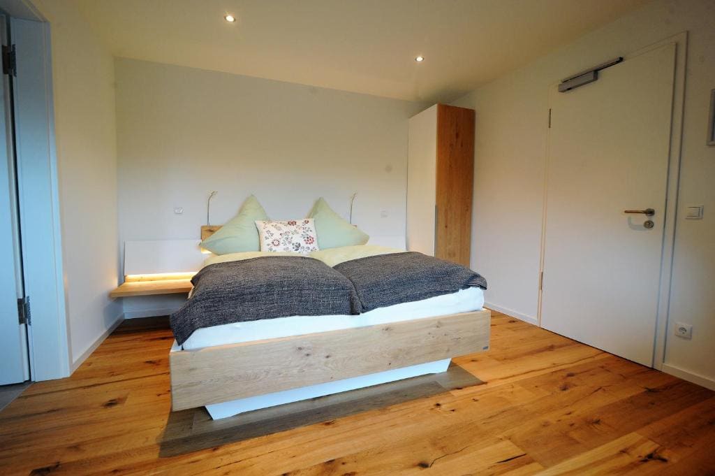 Small Double Room room - Image 1