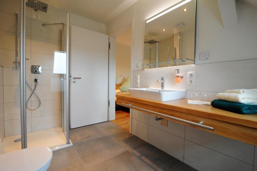 Small Double Room room - Image 3