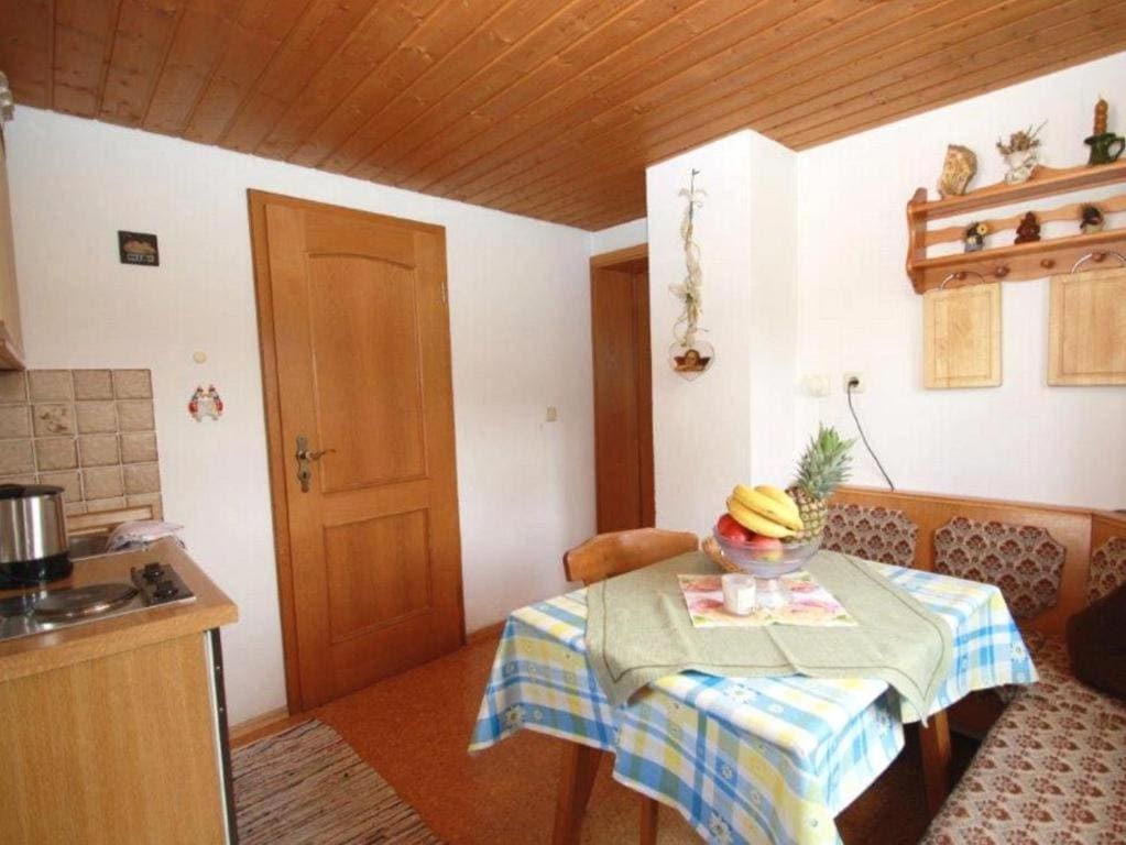 One-Bedroom Apartment room - Image 2