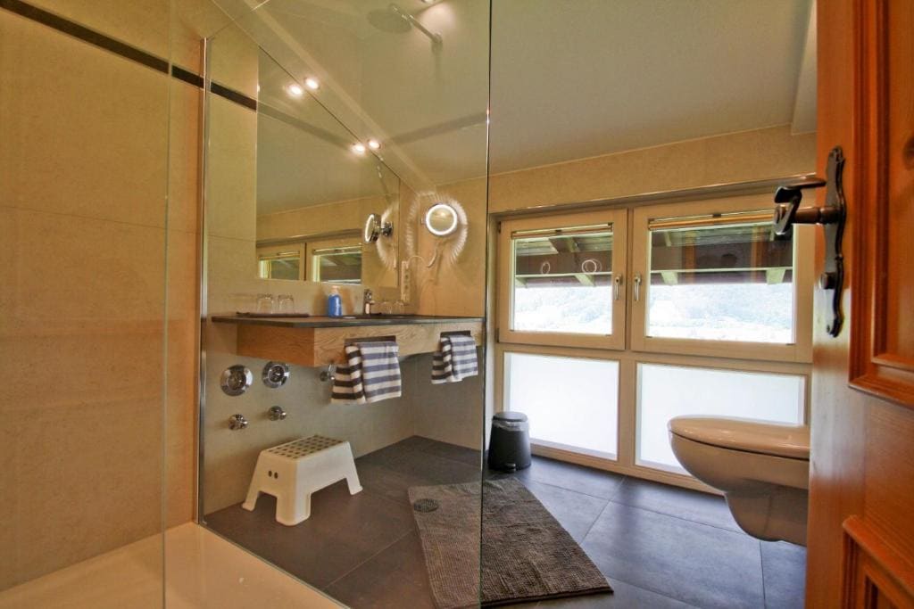 Three-Bedroom Apartment room - Image 2