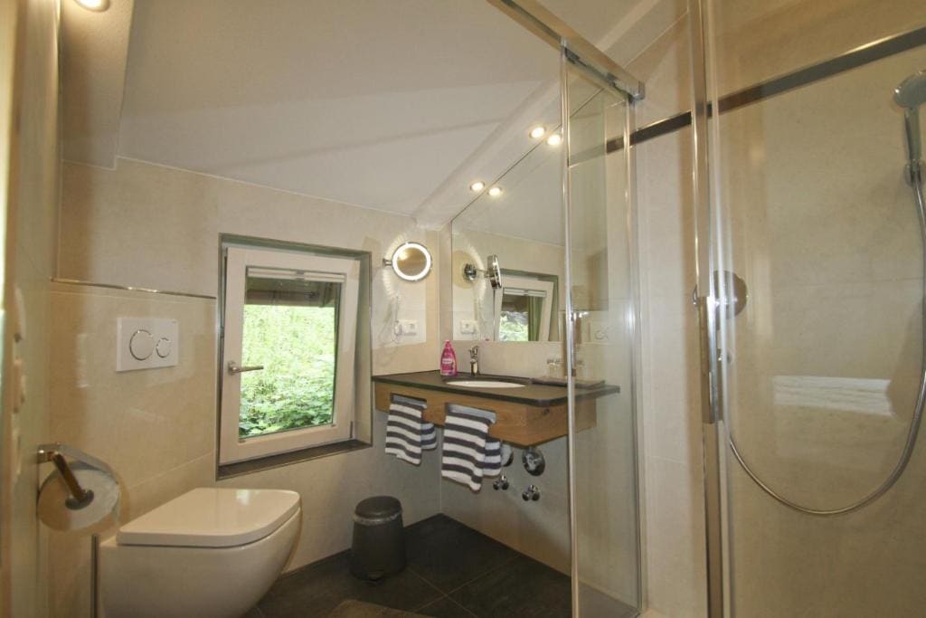 Three-Bedroom Apartment room - Image 3