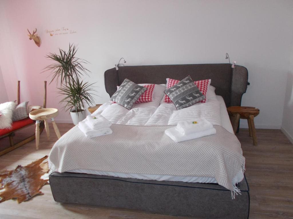 Superior Double Room room - Image 2
