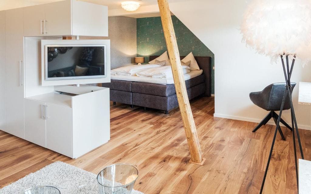 One-Bedroom Suite room - Image 3
