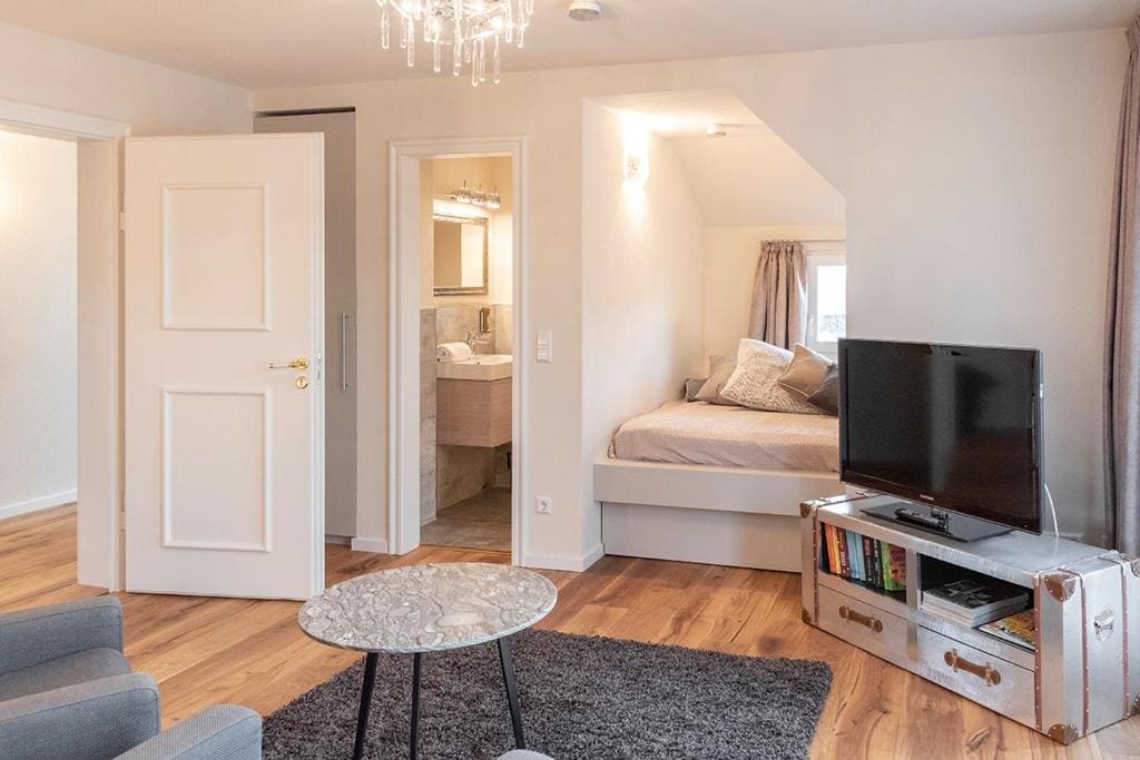 Suite room - Image 1