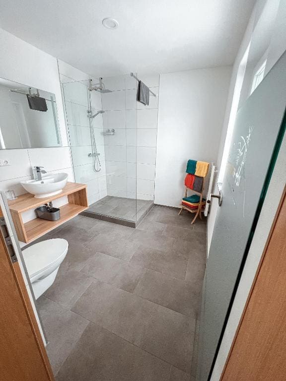Family Room room - Image 2