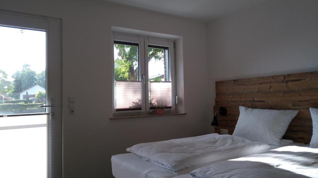 Apartment with Terrace room - Image 1