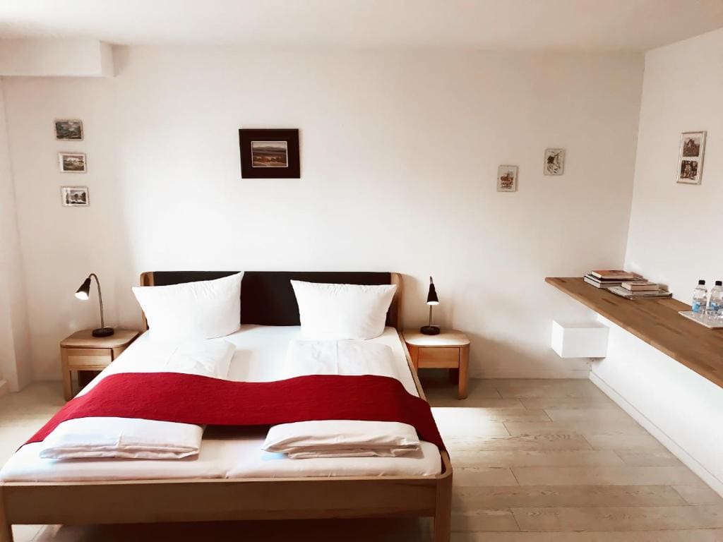 Junior Suite with Garden View room - Image 3