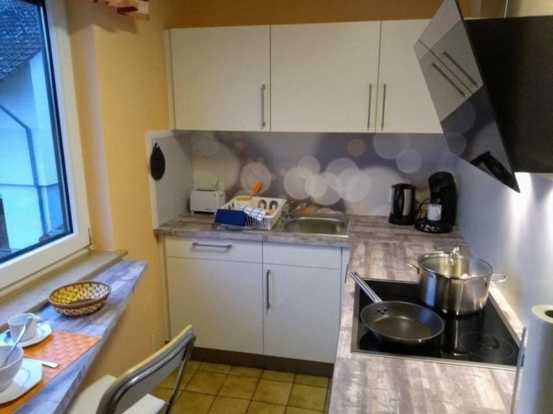 One-Bedroom Apartment room - Image 1