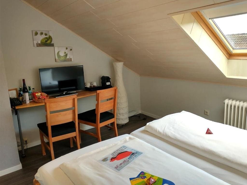 Family Room room - Image 1