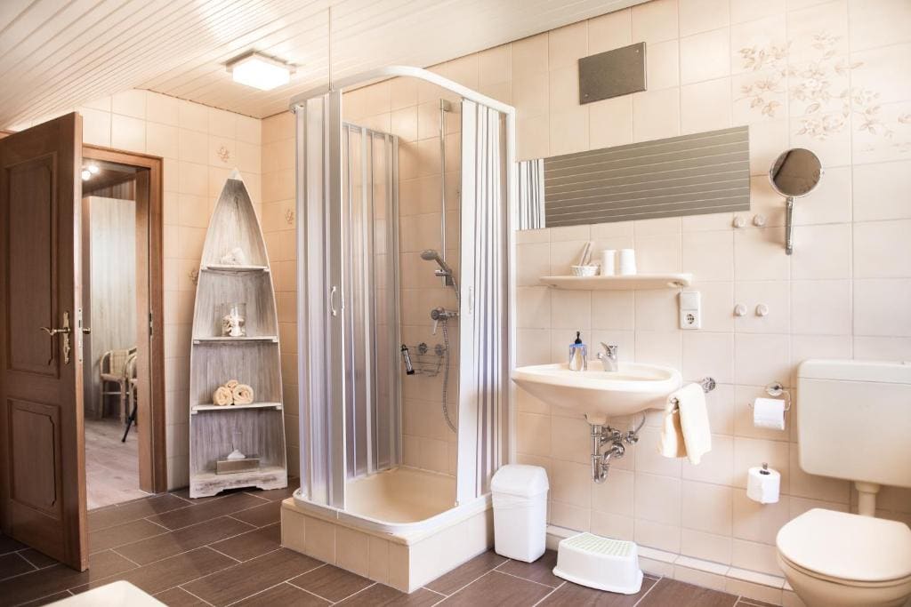 One-Bedroom Apartment room - Image 3