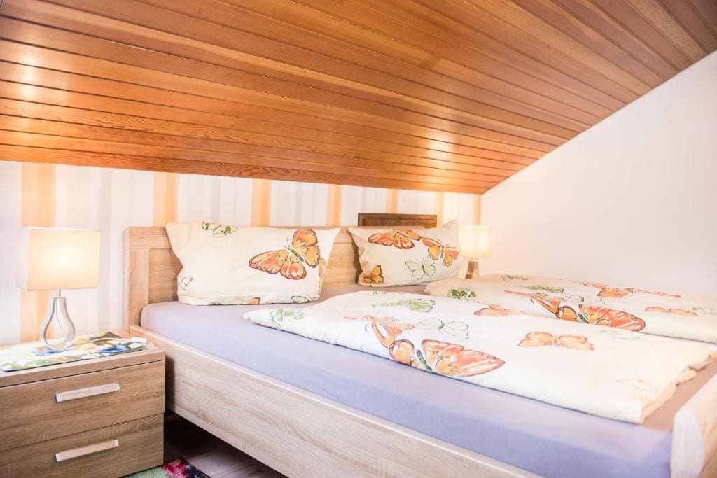 One-Bedroom Apartment room - Image 2