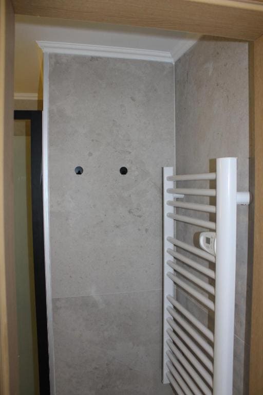 Single Room with Balcony room - Image 3